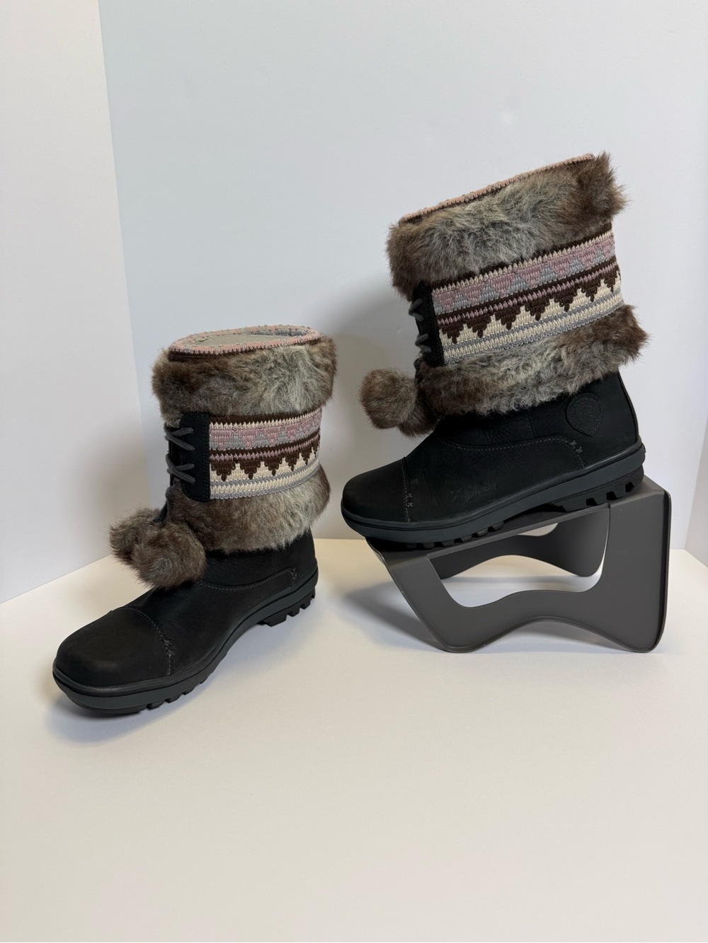 Helly Hansen Iskoras Leather Winter Boots Apres Ski Snow Waterproof Faux Fur 7.5